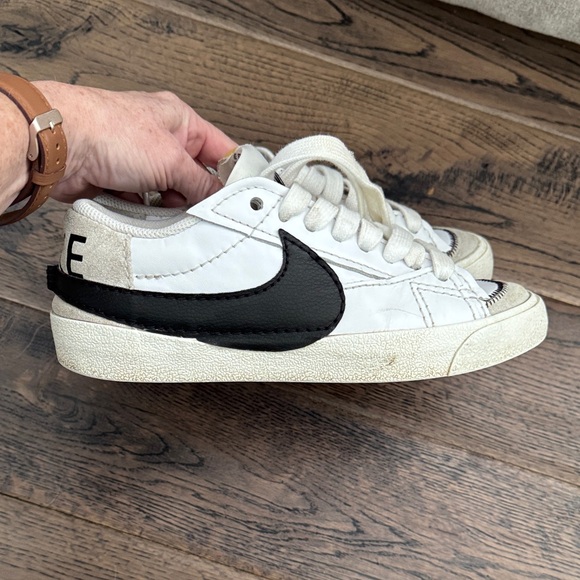 Nike Big Kids size 6 sneakers - Picture 7 of 12